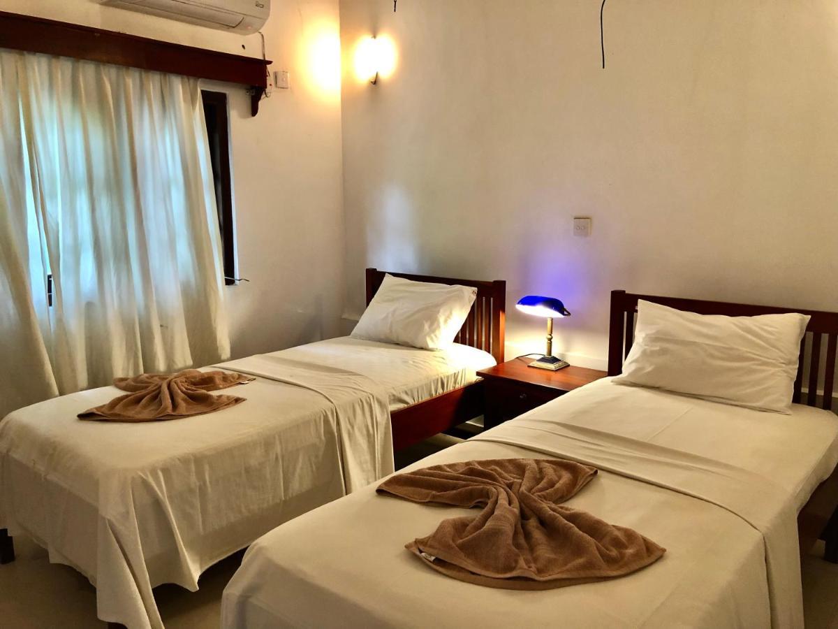 Garden Haven Hikkaduwa Villa Luaran gambar