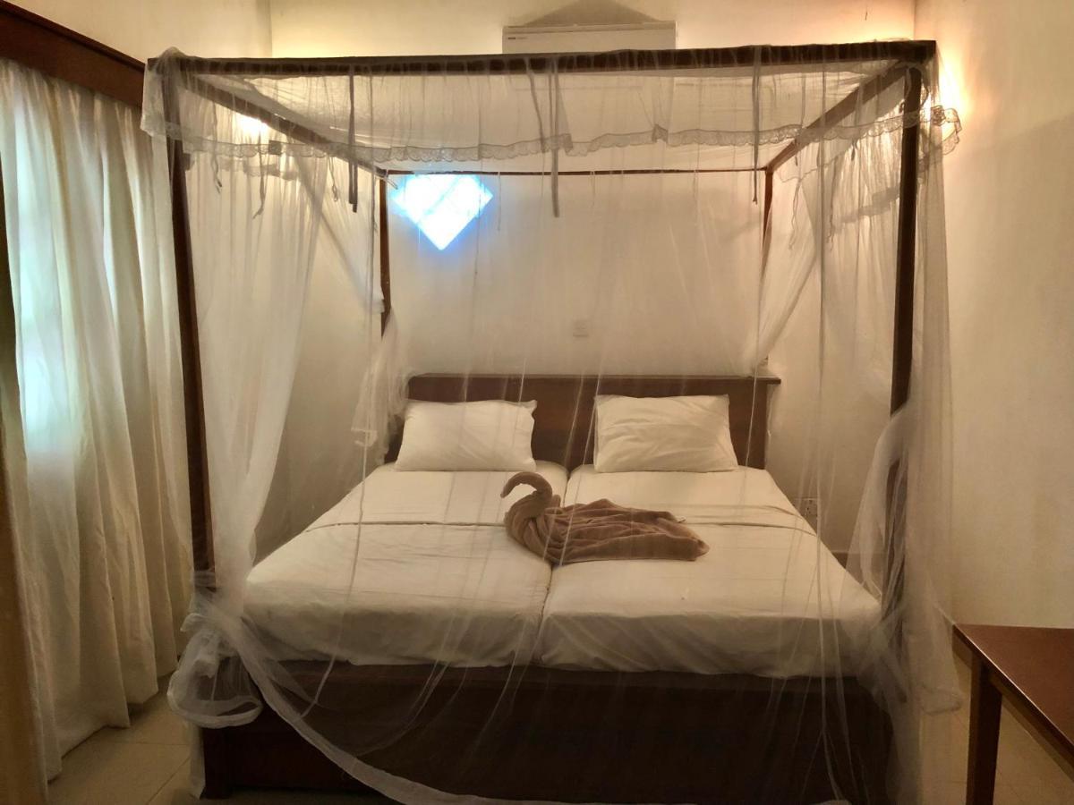 Garden Haven Hikkaduwa Villa Luaran gambar