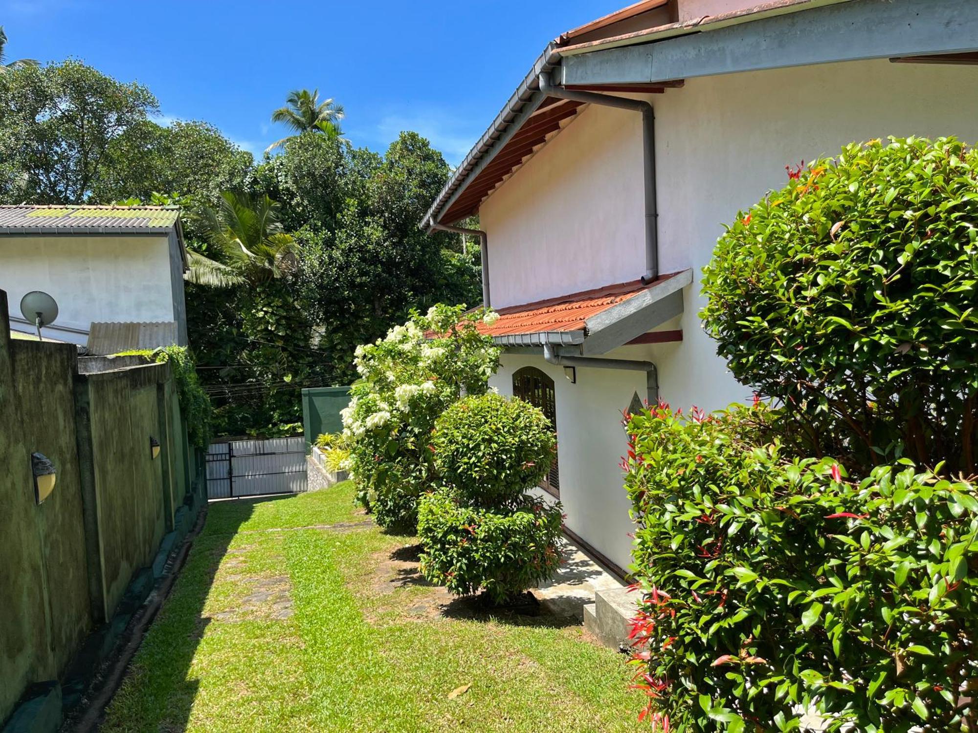 Garden Haven Hikkaduwa Villa Luaran gambar